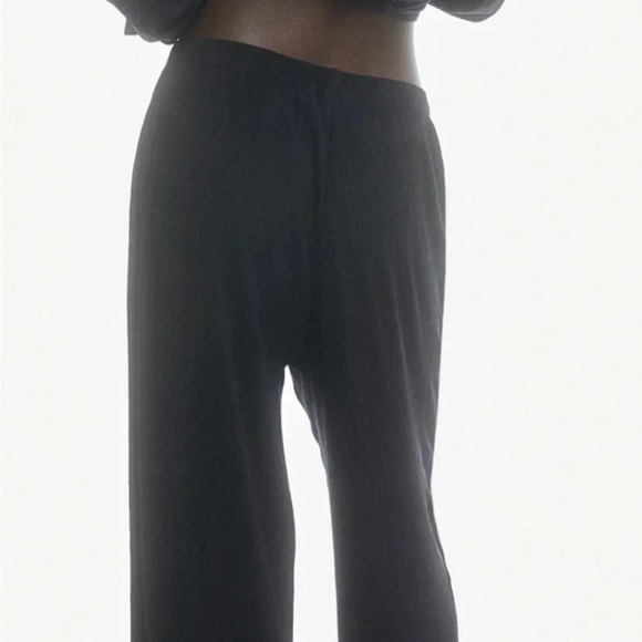 H&M MATCHING CRINKLE SET SIZE MEDIUM BLACK LOUNGEWEAR - Picture 2 of 8